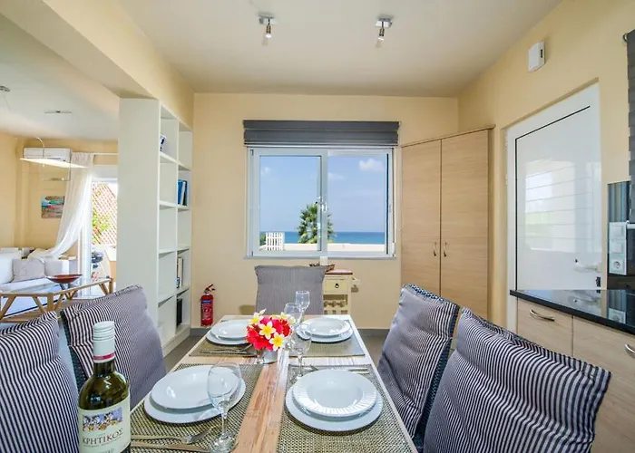 The Seaside Villa Hanya