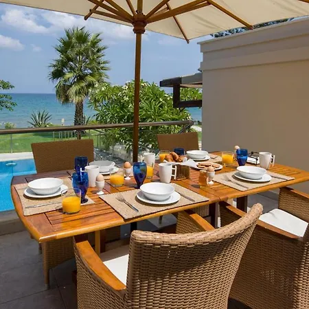 The Seaside Villa