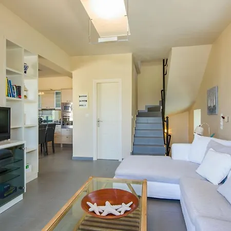The Seaside Villa