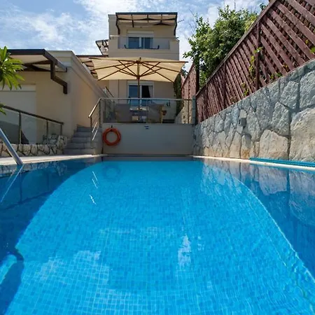 The Seaside Villa